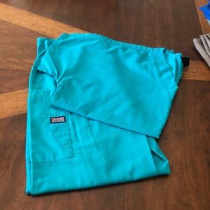 Cherokee scrub set